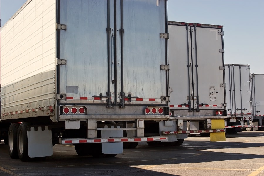 Volume LTL vs Partial Truckload Shipping: What's the Difference?